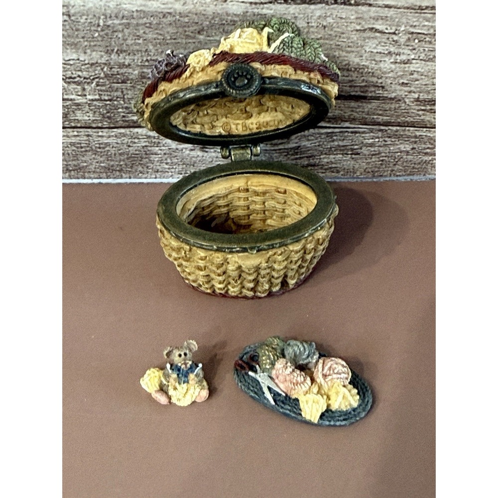 Boyd's " Uncle Beans Treasure Boxes" Take Life Like Knitting- Trinkets